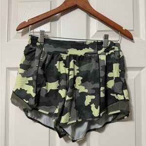 Lululemon athletica hotty hot shorts size 10 euc